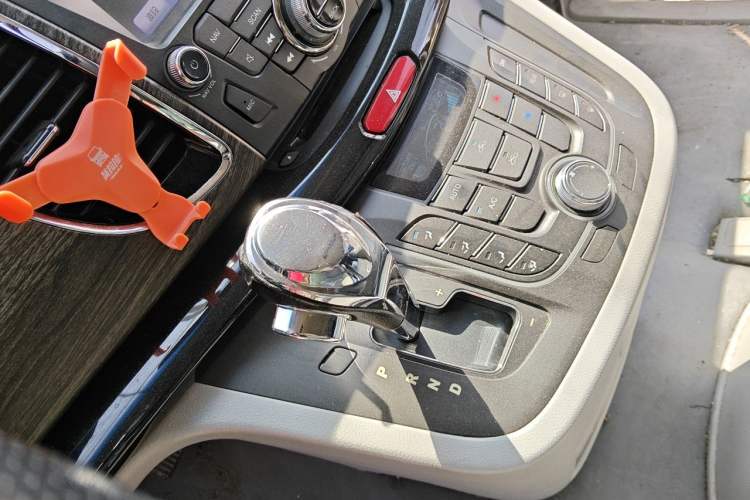 Used JAC Group Refine M5  Gear Lever