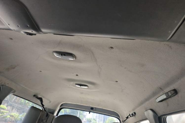 Used JAC Group Refine M5  Headliner