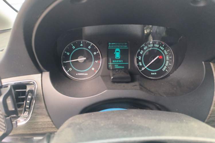 Used JAC Group Refine M5 2014 2.0T Gasoline Automatic Business Edition Instrument Cluster