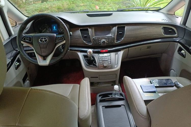 Used JAC Group Refine M5 2014 1.9T Diesel Manual Business Edition Interior 2