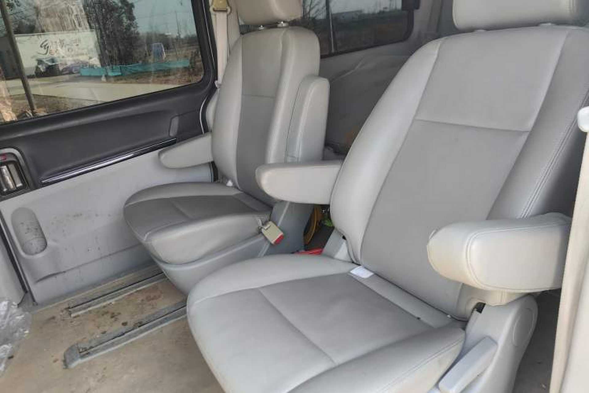 Used JAC Group Refine M5 2014 Colorway 2.0T Gasoline Automatic Business Edition Left Rear Seat