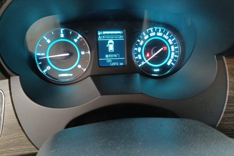 Used JAC Group Refine M5 2014 1.9T Diesel Manual Business Edition Odometer Close Up