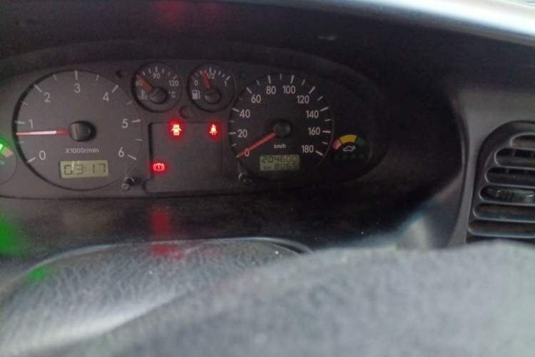 Used JAC Group Refine M5 2014 1.9T Diesel Manual Business Edition Odometer Close Up