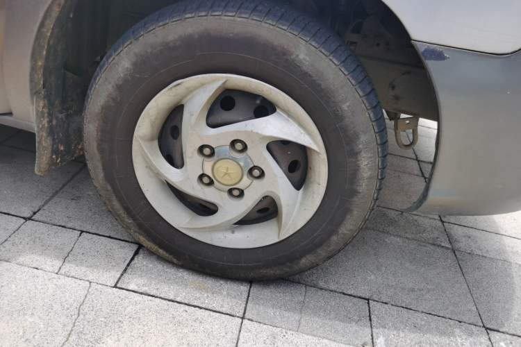 Used JAC Group Refine M5 2014 1.9T Diesel Manual Business Edition Right Front Wheel Hub