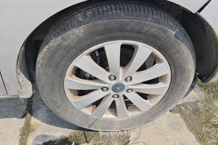 Used JAC Group Refine M5  Right Front Wheel Hub