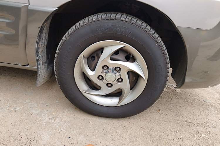 Used JAC Group Refine M5 2014 1.9T Diesel Manual Business Edition Right Front Wheel Hub