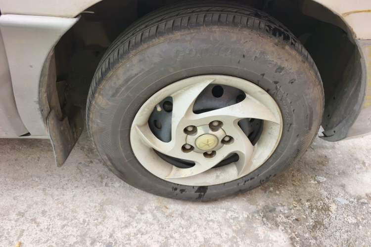 Used JAC Group Refine M5  Right Front Wheel Hub
