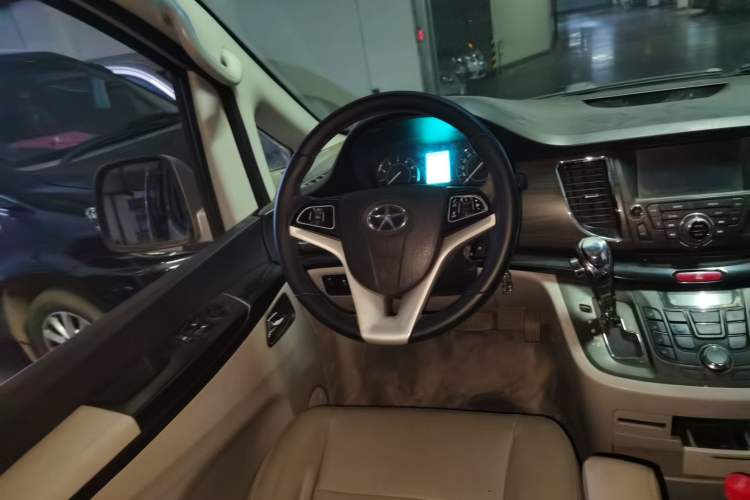 Used JAC Group Refine M5 2014 Colorway 2.0T Gasoline Automatic Business Edition Steering Wheel