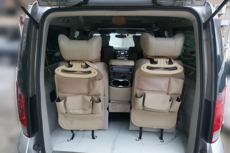 Used JAC Group Refine M5 2014 2.0T Gasoline Automatic Business Edition Trunk