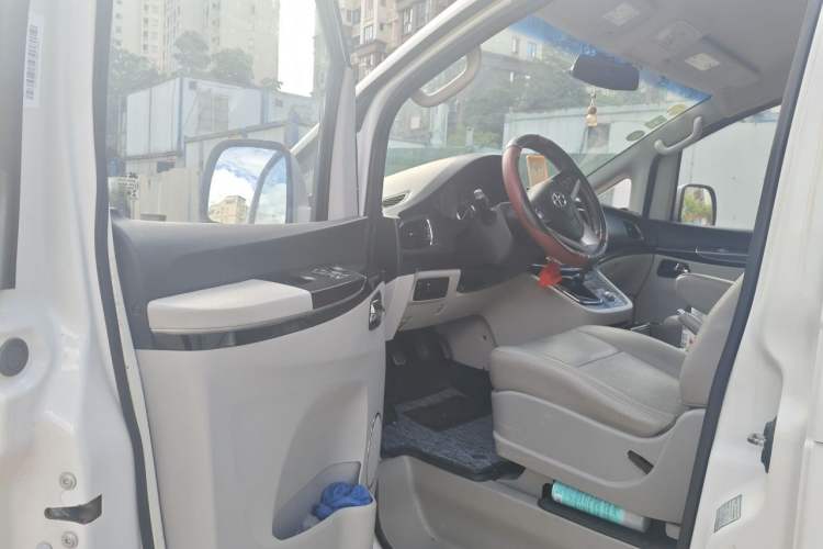Used JAC Group Refine M5 2014 Colorway 2.0T Gasoline Manual Business Edition Driver Seat