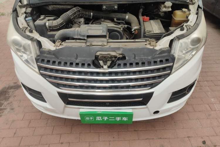 Used JAC Group Refine M5 2014 Colorway 2.0T Gasoline Automatic Business Edition Engine Bay