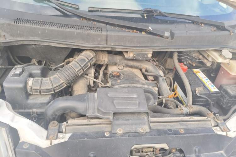 Used JAC Group Refine M5 2014 Colorway 2.0T Gasoline Manual Business Edition Engine Bay