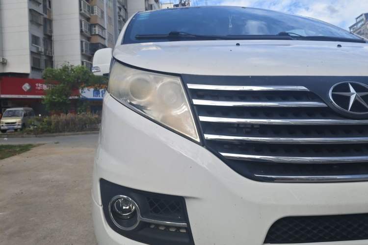 Used JAC Group Refine M5 2014 Colorway 2.0T Gasoline Manual Business Edition Right Front Headlight
