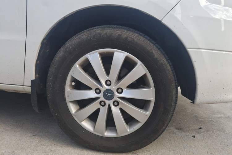 Used JAC Group Refine M5 2014 Colorway 2.0T Gasoline Manual Business Edition Right Front Wheel Hub