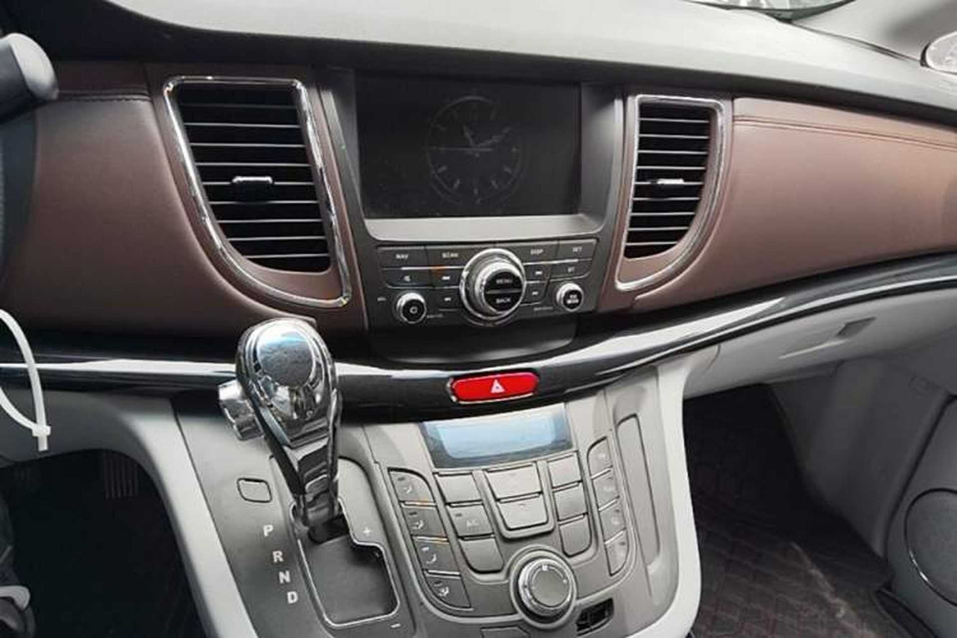 Used JAC Group Refine M5 2016 2.0T Gasoline Automatic Business Edition Audio And AC Panel