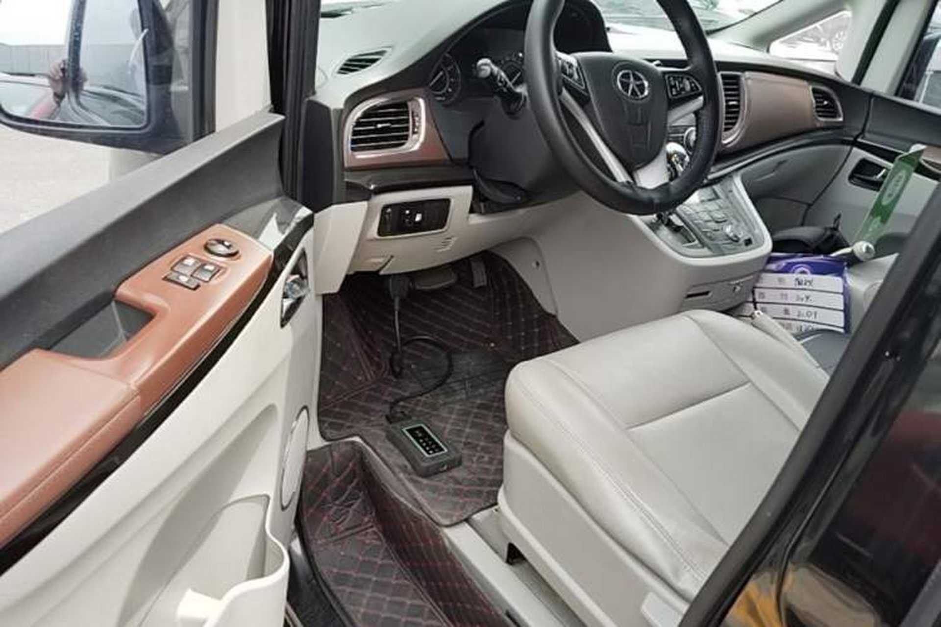 Used JAC Group Refine M5 2016 2.0T Gasoline Automatic Business Edition Driver Seat