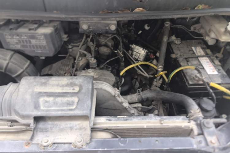 Used JAC Group Refine M5 2016 1.9T Diesel Manual Business Edition Engine Bay