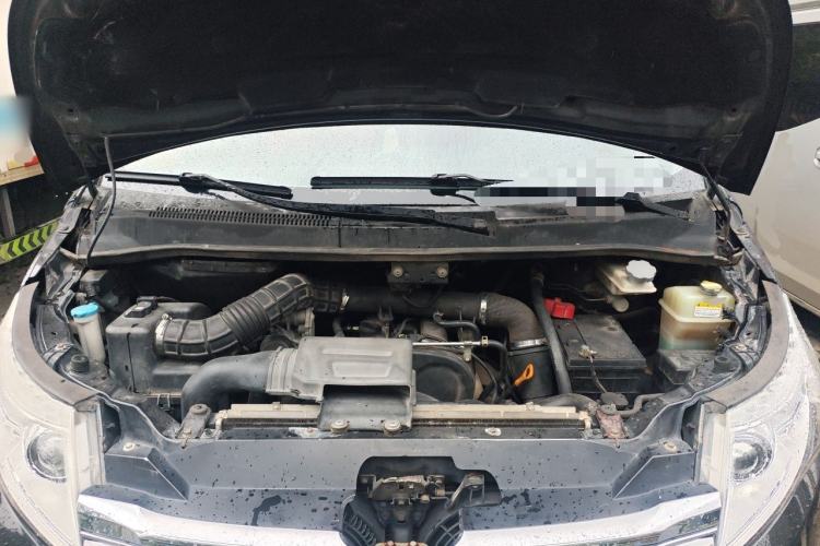 Used JAC Group Refine M5 2016 2.0T Gasoline Automatic Business Edition Engine Bay