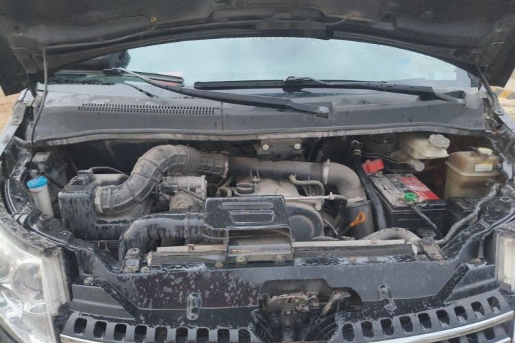 Used JAC Group Refine M5 2016 2.0T Gasoline Automatic Business Edition Engine Bay