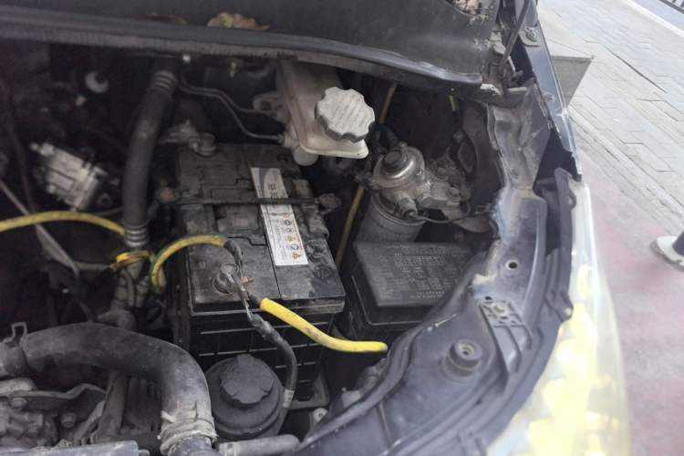 Used JAC Group Refine M5 2016 1.9T Diesel Manual Business Edition Engine Bay Left
