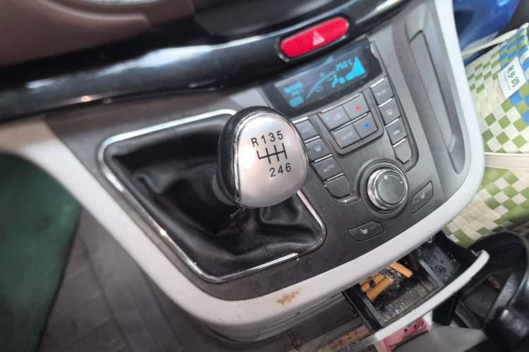 Used JAC Group Refine M5 2016 1.9T Diesel Manual Business Edition Gear Lever