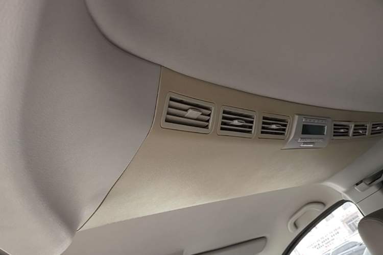 Used JAC Group Refine M5 2016 2.0T Gasoline Automatic Business Edition Headliner