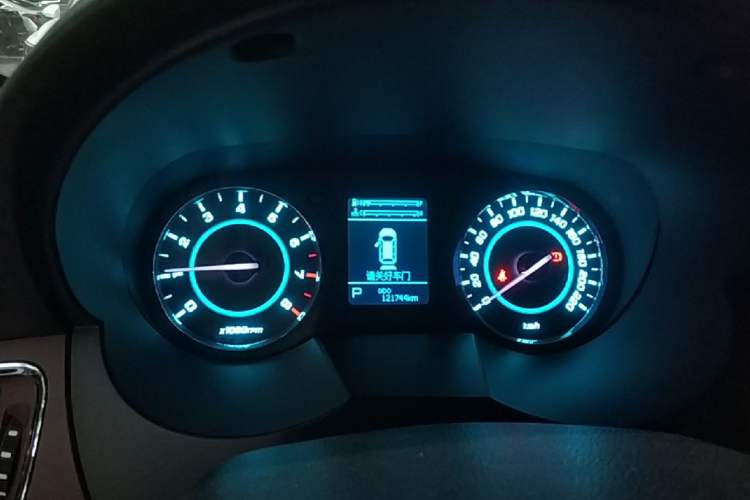 Used JAC Group Refine M5 2016 2.0T Gasoline Automatic Business Edition Instrument Cluster