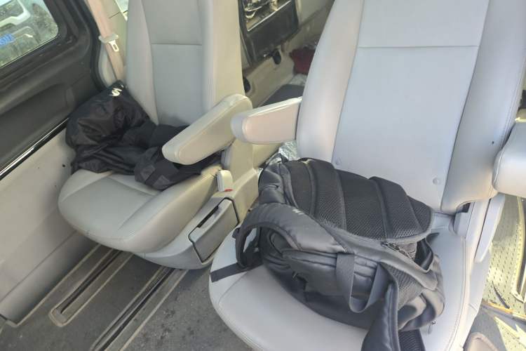 Used JAC Group Refine M5 2016 2.0T Gasoline Automatic Business Edition Left Rear Seat