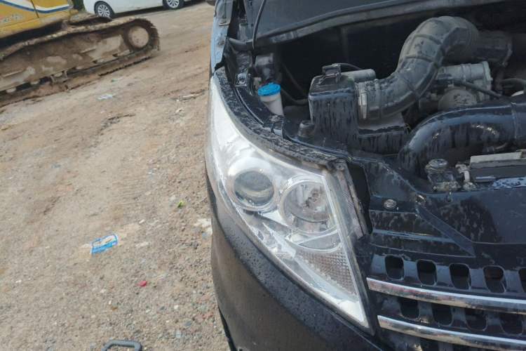 Used JAC Group Refine M5 2016 2.0T Gasoline Automatic Business Edition Right Front Headlight