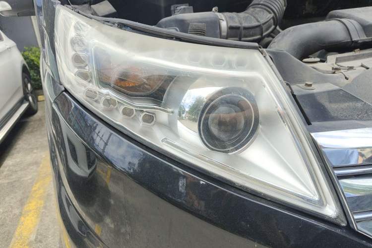 Used JAC Group Refine M5 2016 2.0T Gasoline Automatic Business Edition Right Front Headlight