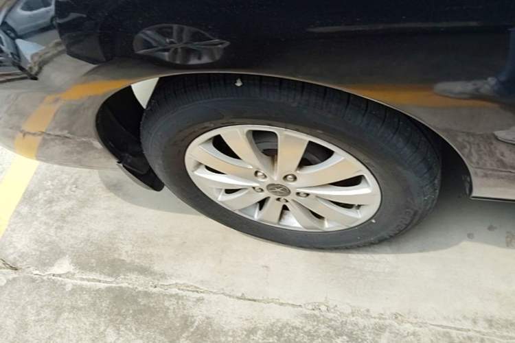 Used JAC Group Refine M5 2016 2.0T Gasoline Automatic Business Edition Right Rear Wheel Hub
