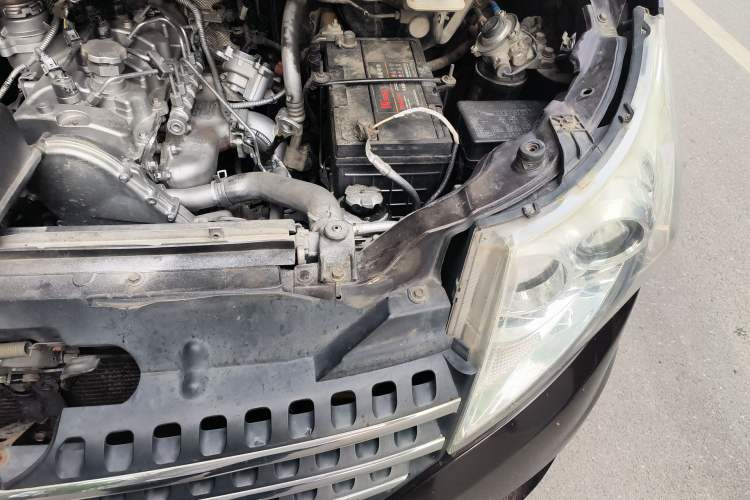 Used JAC Group Refine M5 2016 1.9T Diesel Manual Business Edition Engine Bay Left
