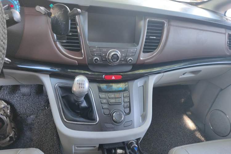Used JAC Group Refine M5 2016 2.0T Gasoline Manual Business Edition Audio And AC Panel