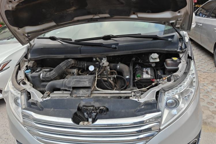 Used JAC Group Refine M5 2016 2.0T Gasoline Automatic Business Edition Engine Bay