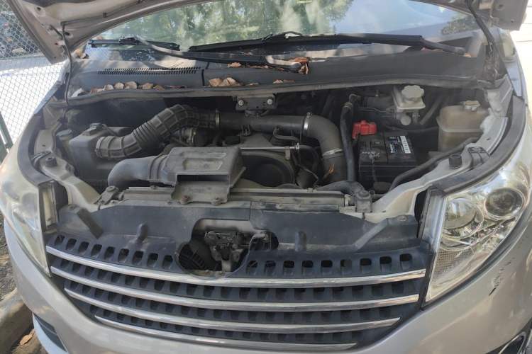 Used JAC Group Refine M5 2016 2.0T Gasoline Manual Business Edition Engine Bay
