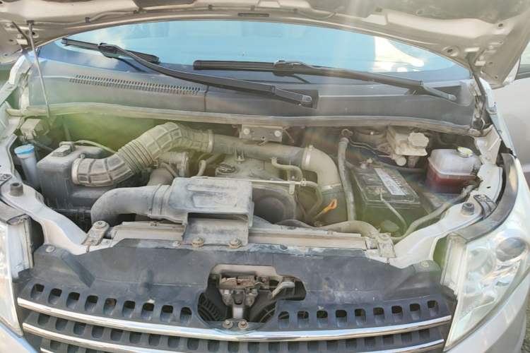 Used JAC Group Refine M5 2016 2.0T Gasoline Manual Business Edition Engine Bay