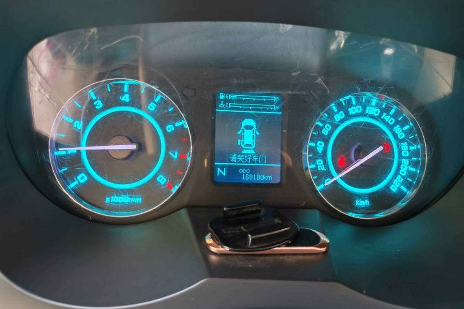 Used JAC Group Refine M5 2016 2.0T Gasoline Automatic Business Edition Odometer Close Up