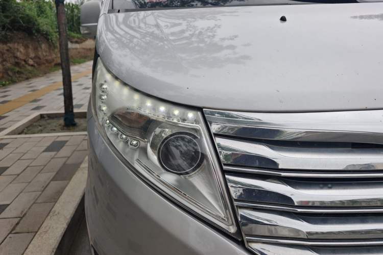 Used JAC Group Refine M5 2016 2.0T Gasoline Automatic Business Edition Right Front Headlight