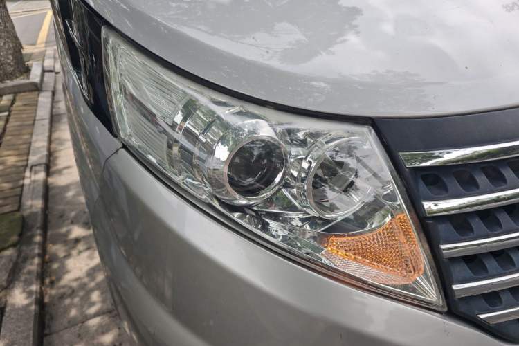 Used JAC Group Refine M5 2016 2.0T Gasoline Automatic Business Edition Right Front Headlight