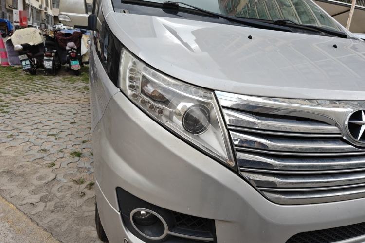 Used JAC Group Refine M5 2016 2.0T Gasoline Automatic Business Edition Right Front Headlight