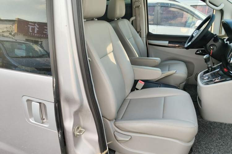 Used JAC Group Refine M5 2016 2.0T Gasoline Manual Business Edition Right Front Seat