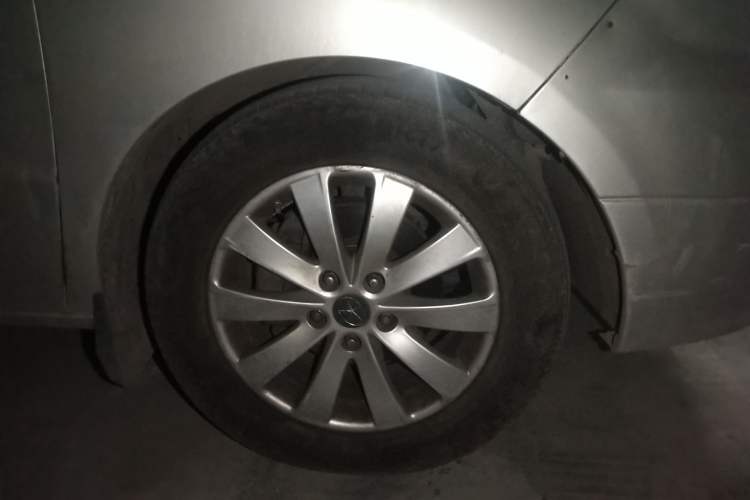 Used JAC Group Refine M5 2016 2.0T Gasoline Manual Business Edition Right Front Wheel Hub