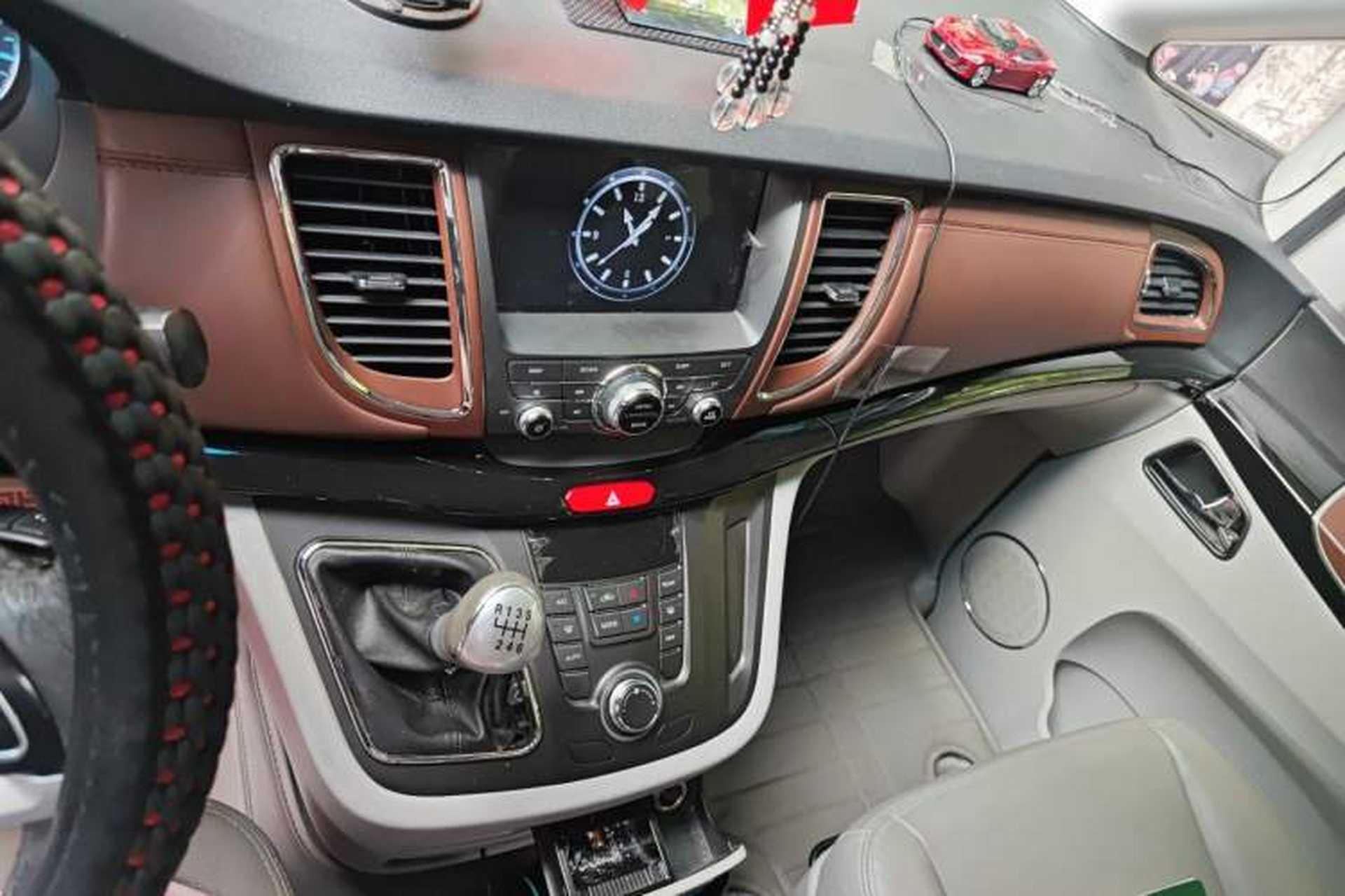 Used JAC Group Refine M5 2016 2.0T Gasoline Manual Business Edition Audio And AC Panel