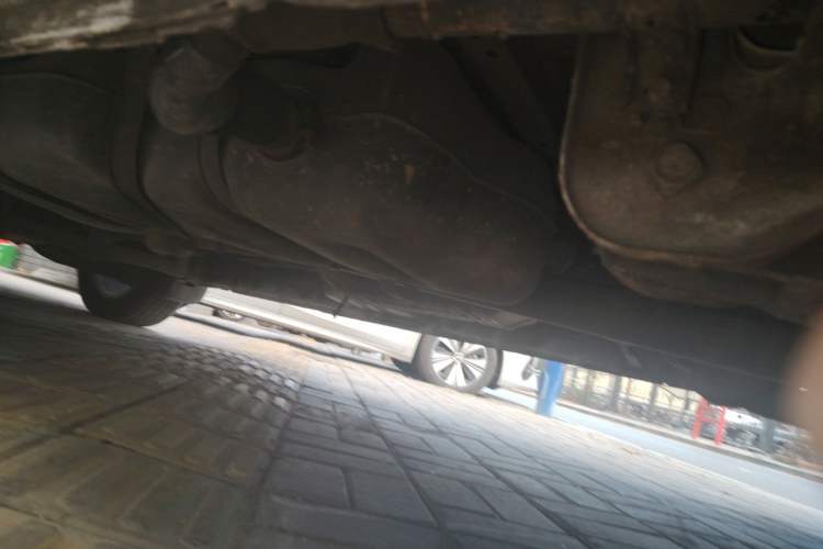Used JAC Group Refine M5 2016 2.0T Gasoline Automatic Business Edition Chassis Rear Left