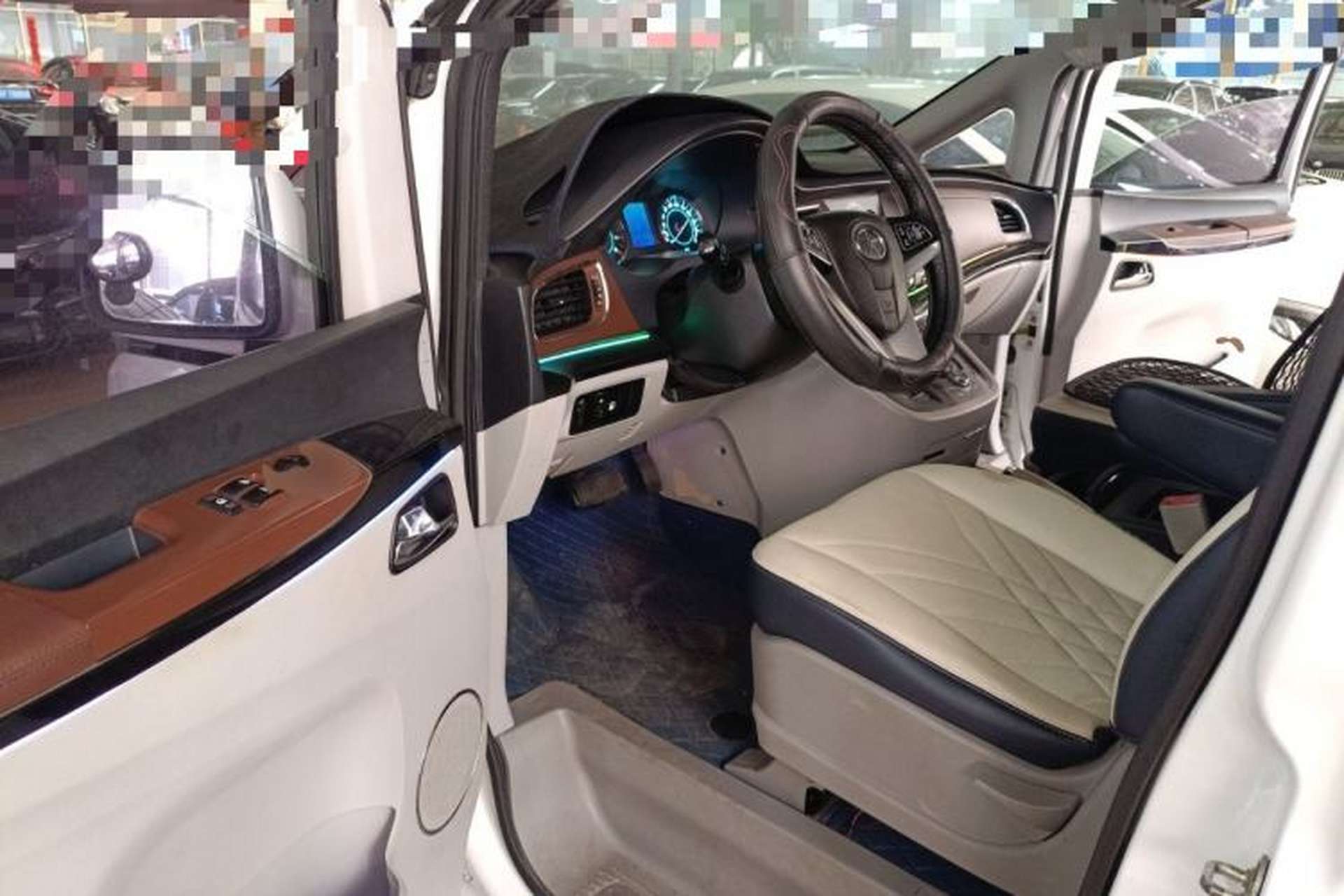 Used JAC Group Refine M5 2016 2.0T Gasoline Automatic Business Edition Driver Seat