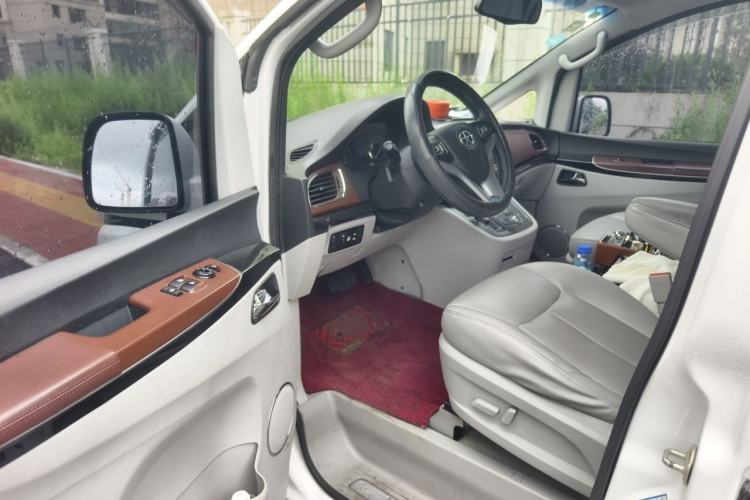 Used JAC Group Refine M5 2016 2.0T Gasoline Automatic Business Edition Driver Seat