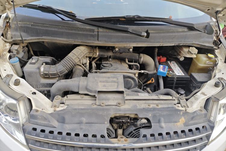Used JAC Group Refine M5 2016 2.0T Gasoline Automatic Business Edition Engine Bay