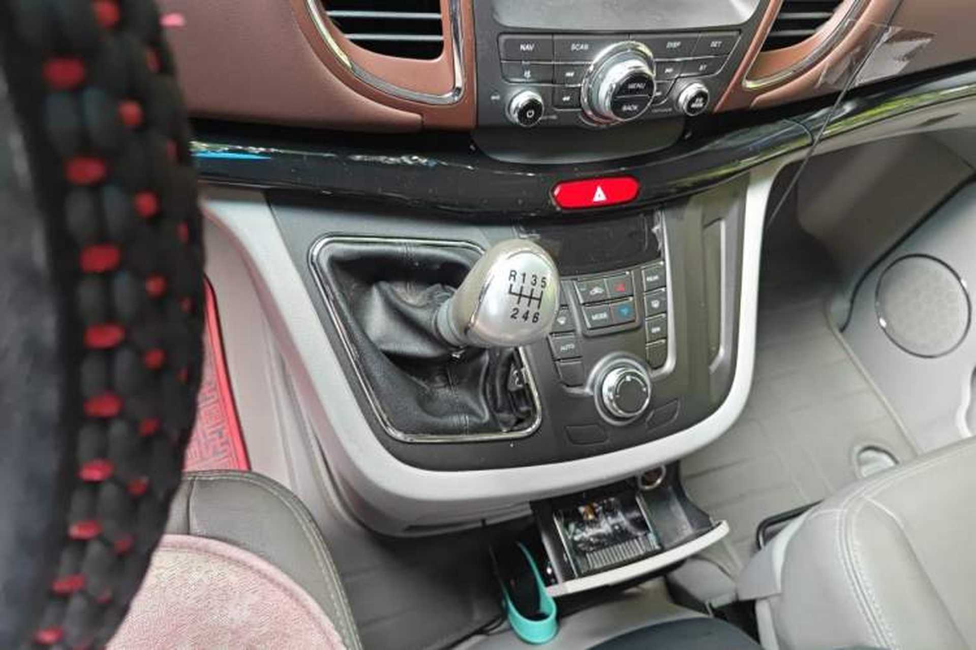 Used JAC Group Refine M5 2016 2.0T Gasoline Manual Business Edition Gear Lever