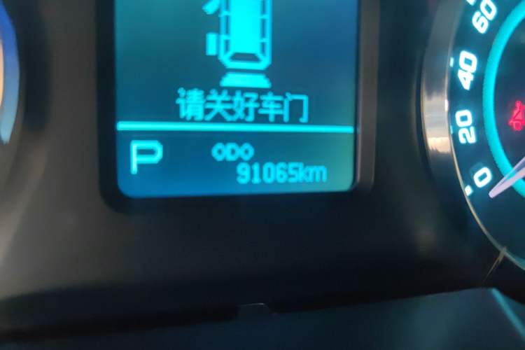 Used JAC Group Refine M5 2016 2.0T Gasoline Automatic Business Edition Odometer Close Up