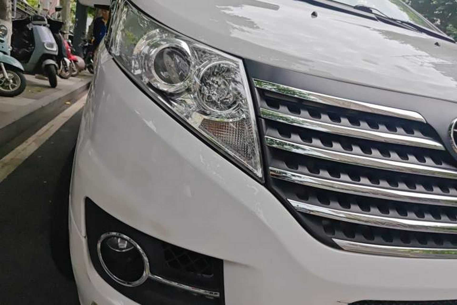 Used JAC Group Refine M5 2016 2.0T Gasoline Manual Business Edition Right Front Headlight